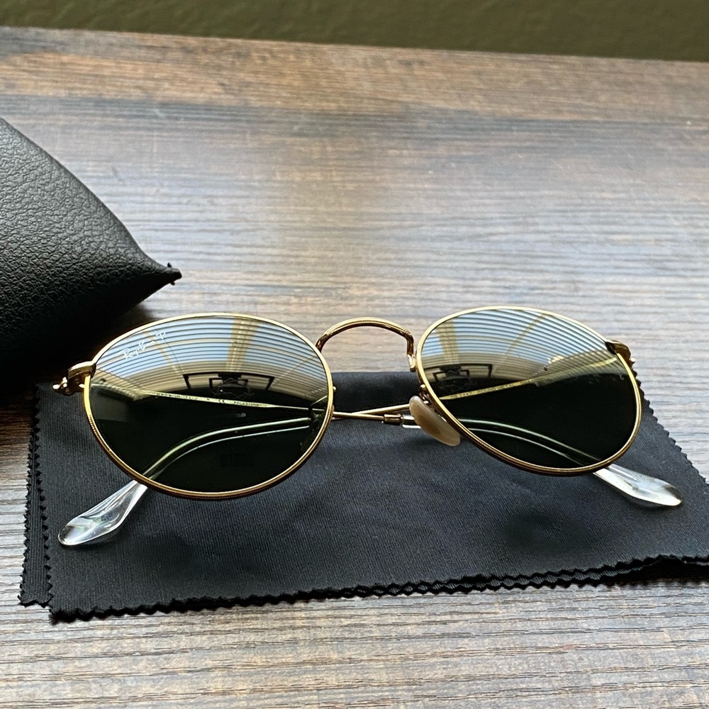 Round polorized Ray-Bans